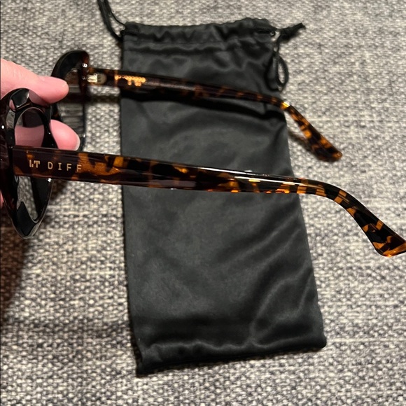 NWT DIFF 52mm Melody Sunglasses main image 8